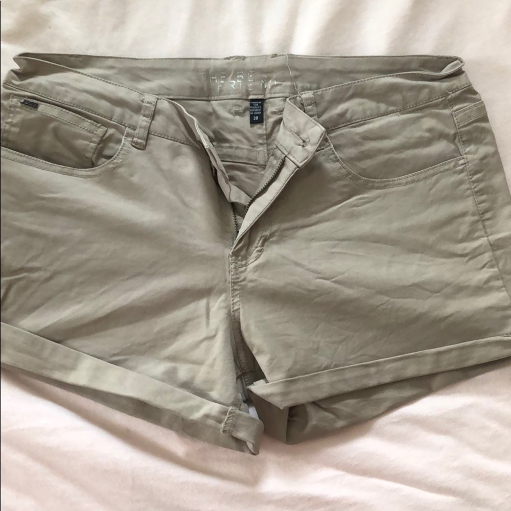 Joe’s Jeans khaki shorts  28
